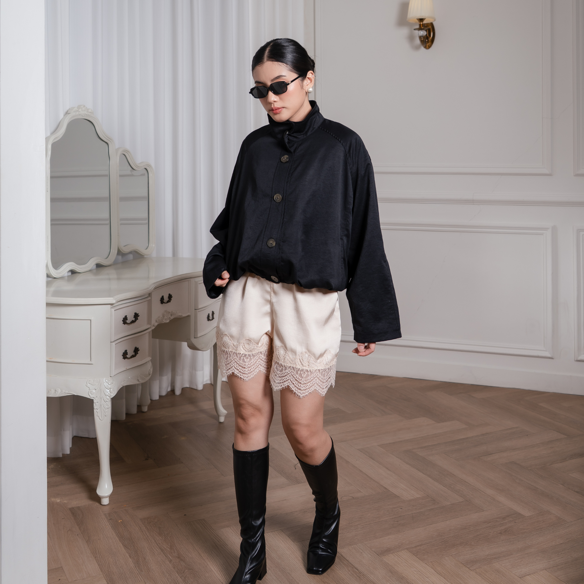 Charlotte Short Lace Pants