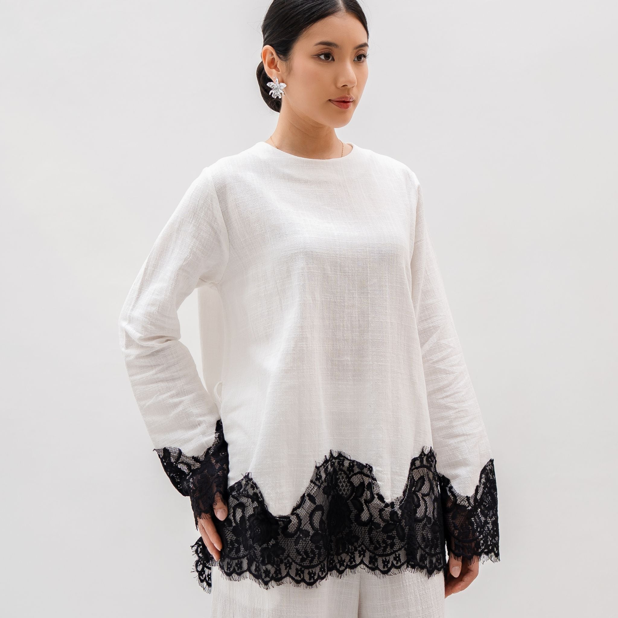 Verra Lace Longsleeve Top Linen