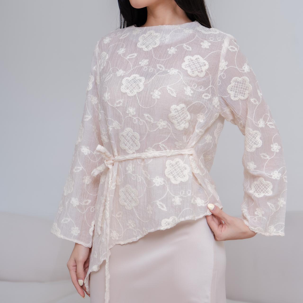 Jenna Blouse Soft Cream