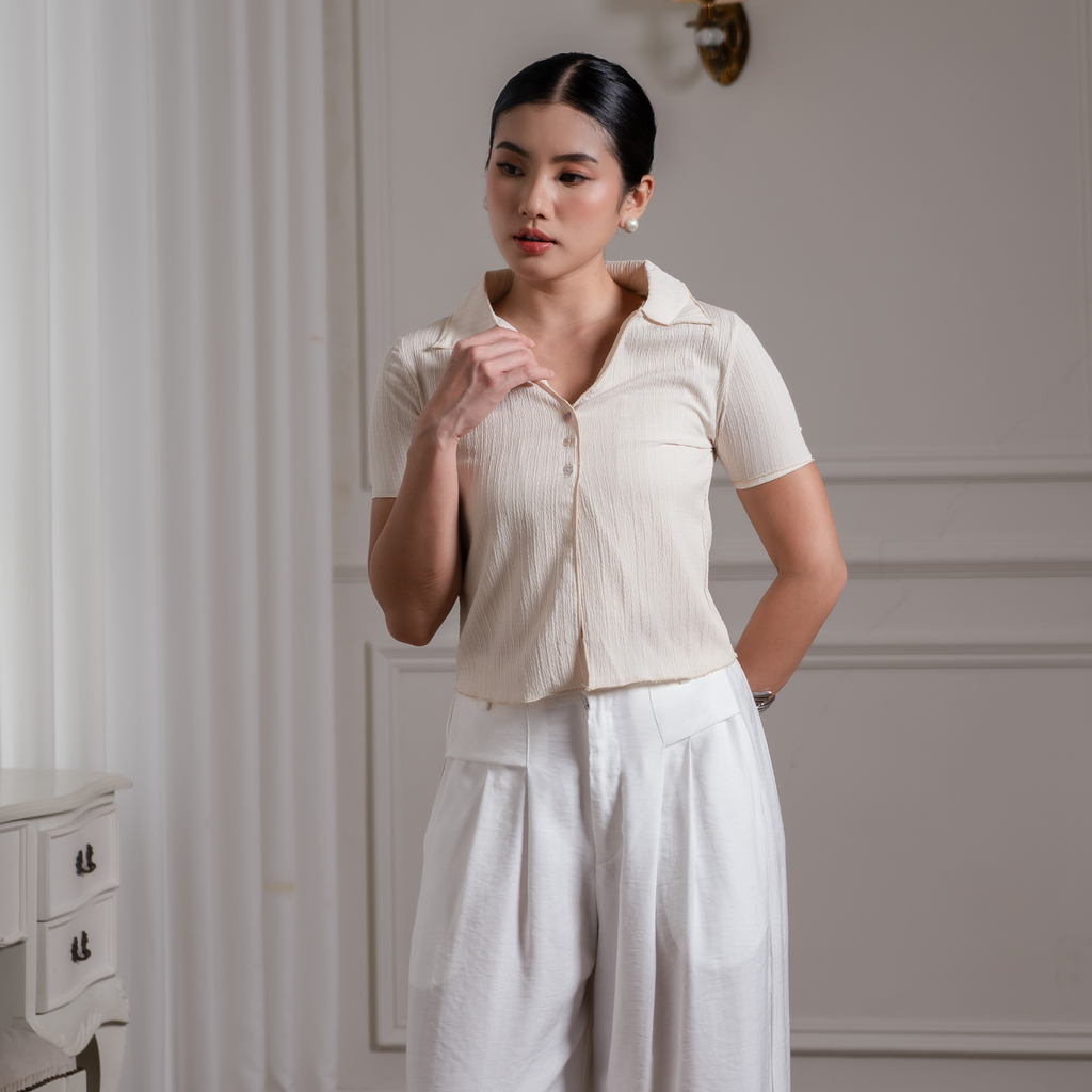 Ellie Vneck Top