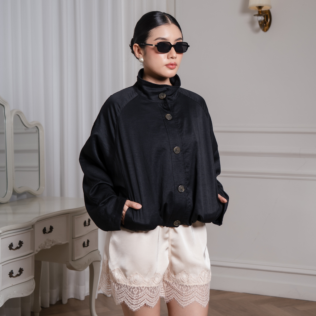 Charlotte Short Lace Pants