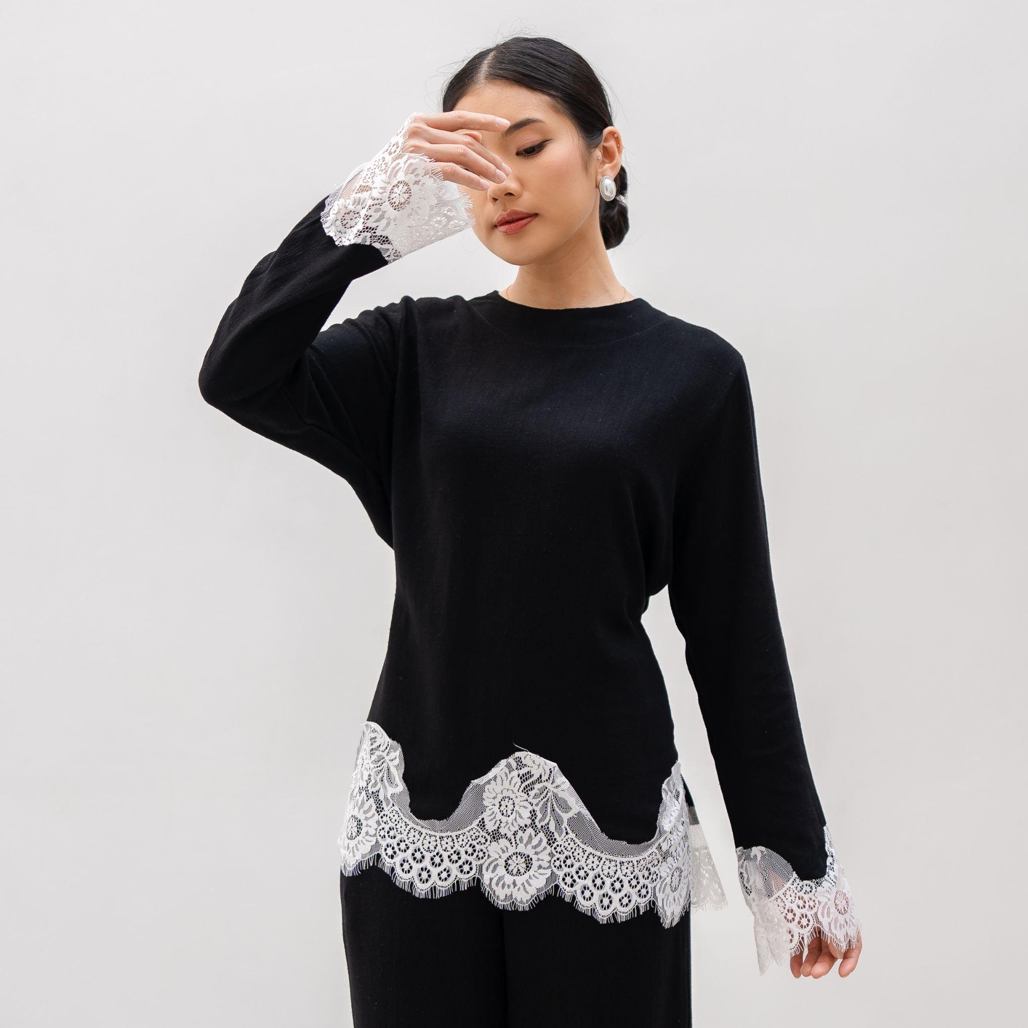 Verra Lace Longsleeve Top Linen