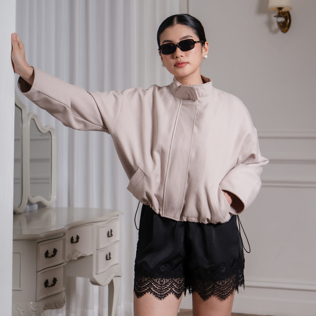 Charlotte Short Lace Pants
