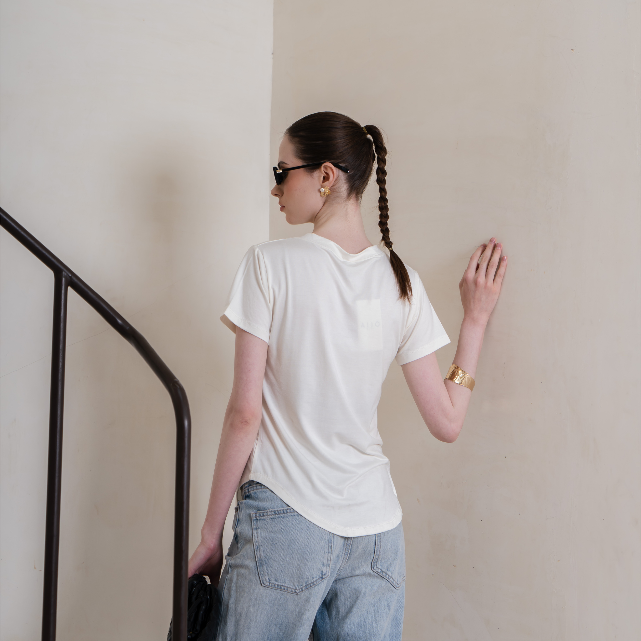 Nami Vneck Top