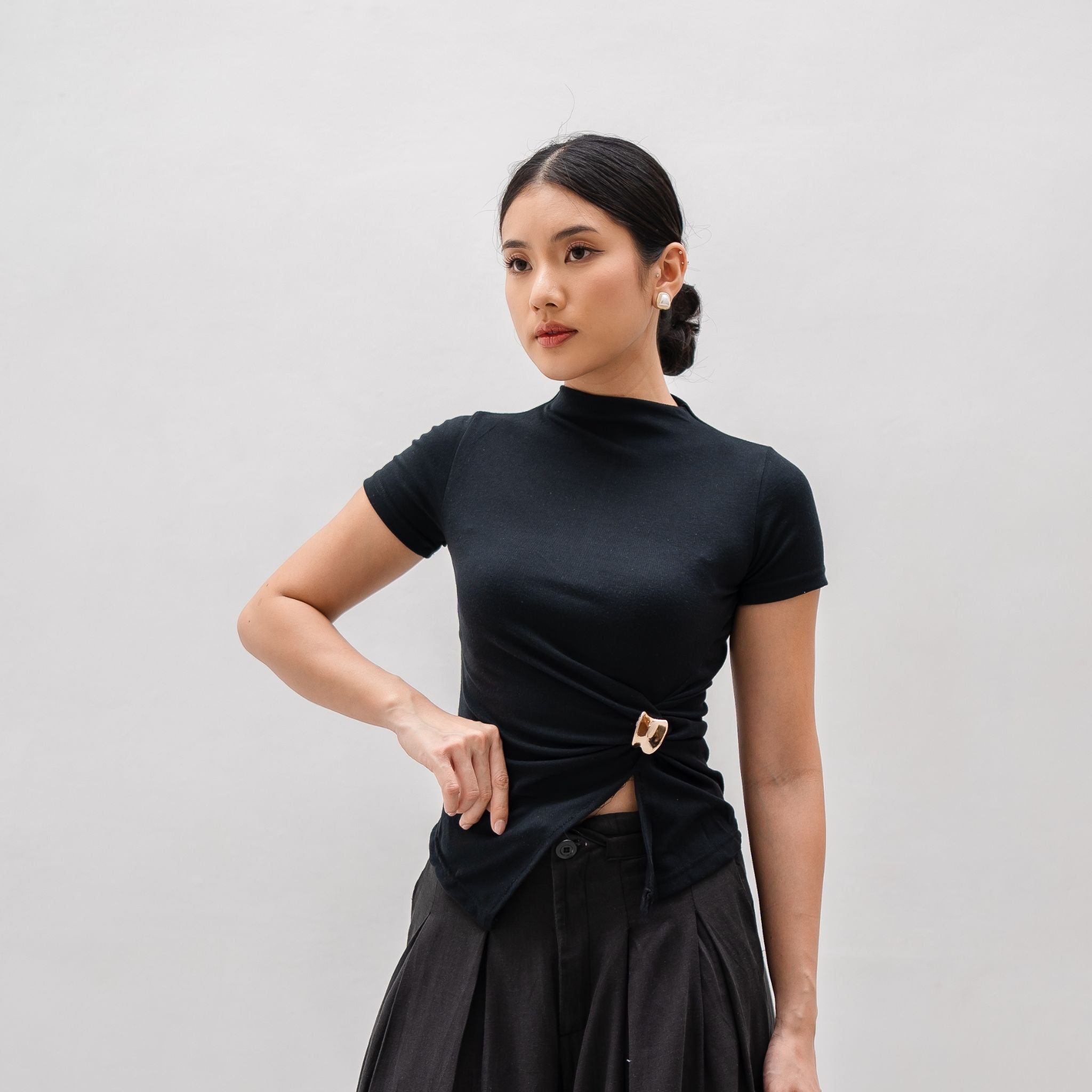 Lyra Turtle Neck Atasan Wanita