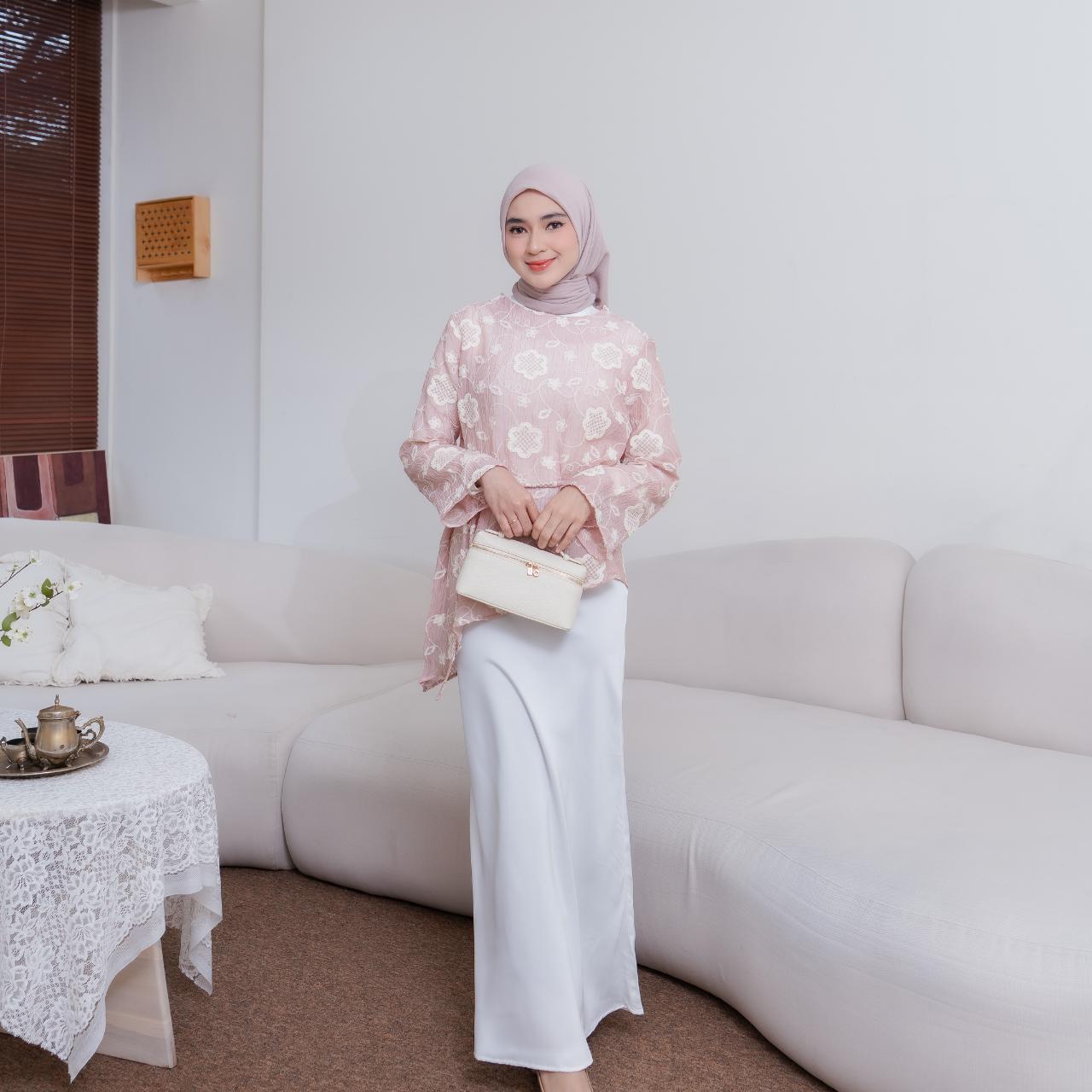 Jenna Blouse Soft Cream
