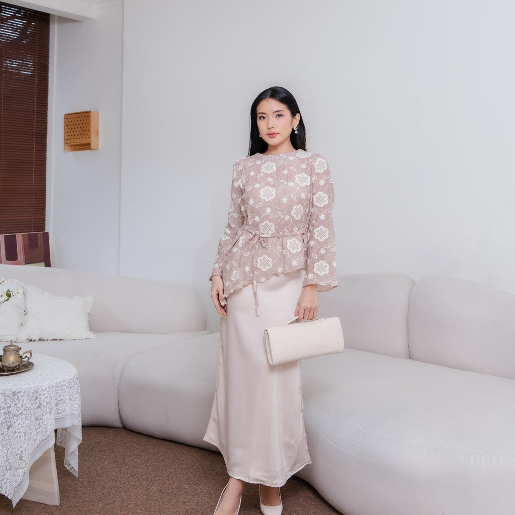 Jenna Blouse Soft Cream