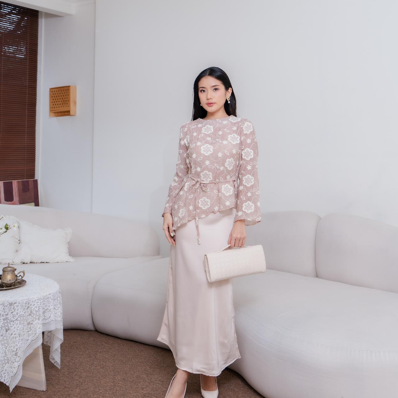 Jenna Blouse Soft Cream
