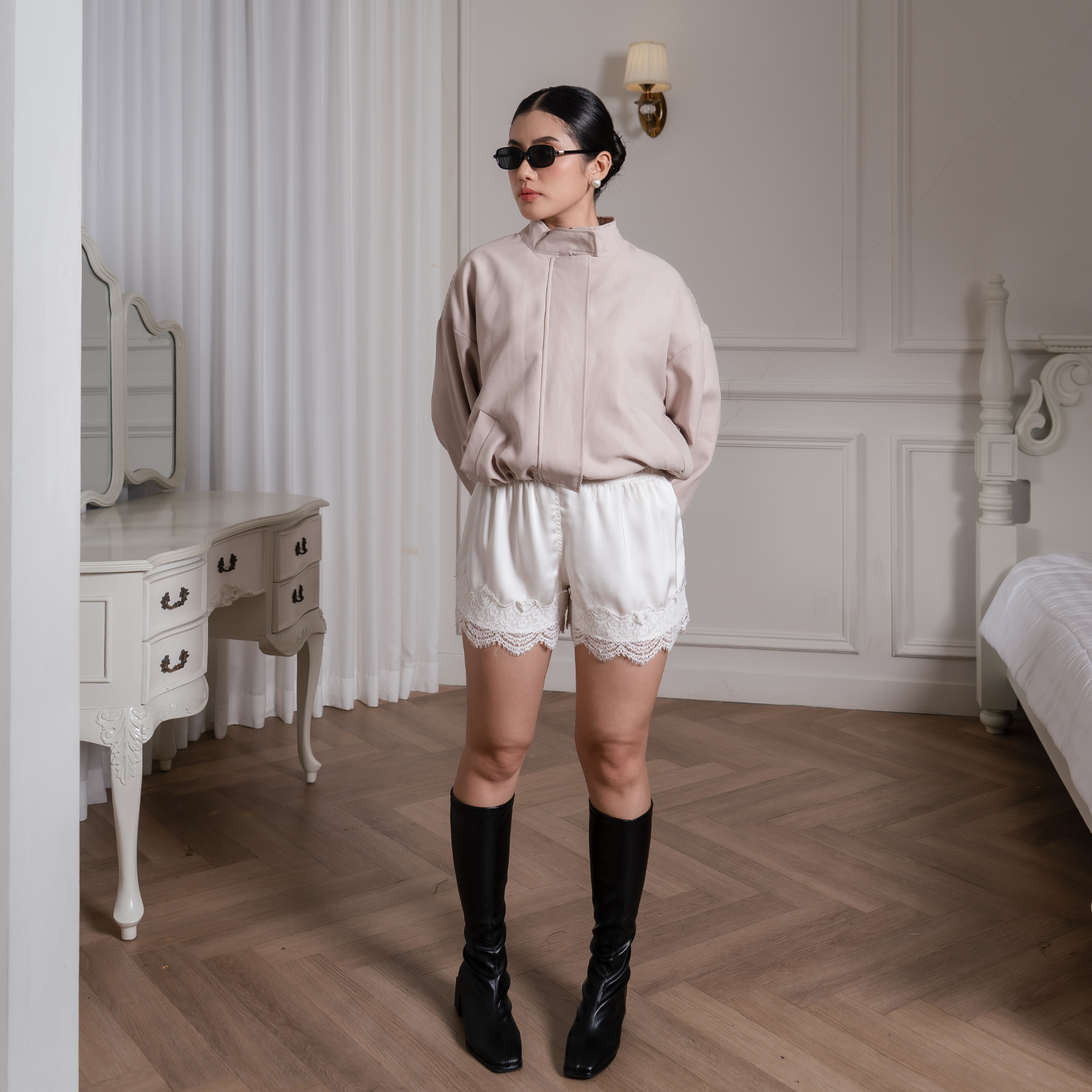Charlotte Short Lace Pants