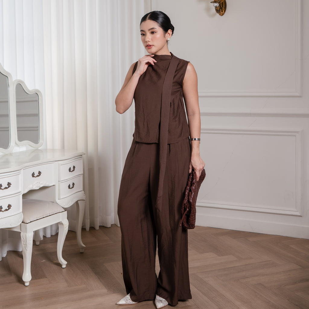 Elira Pleated Top