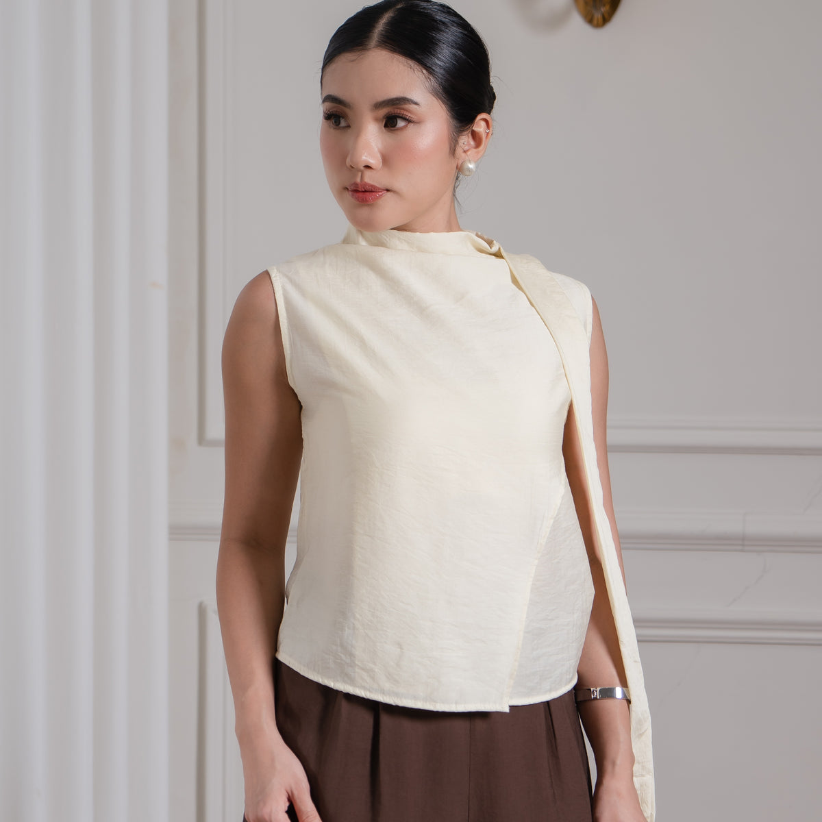 Elira Pleated Top