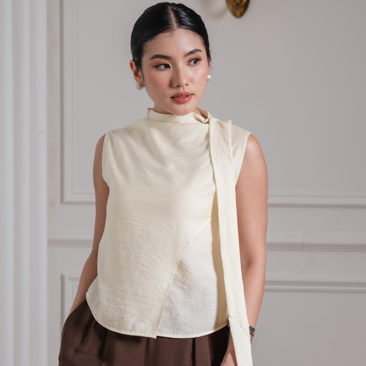 Elira Pleated Top
