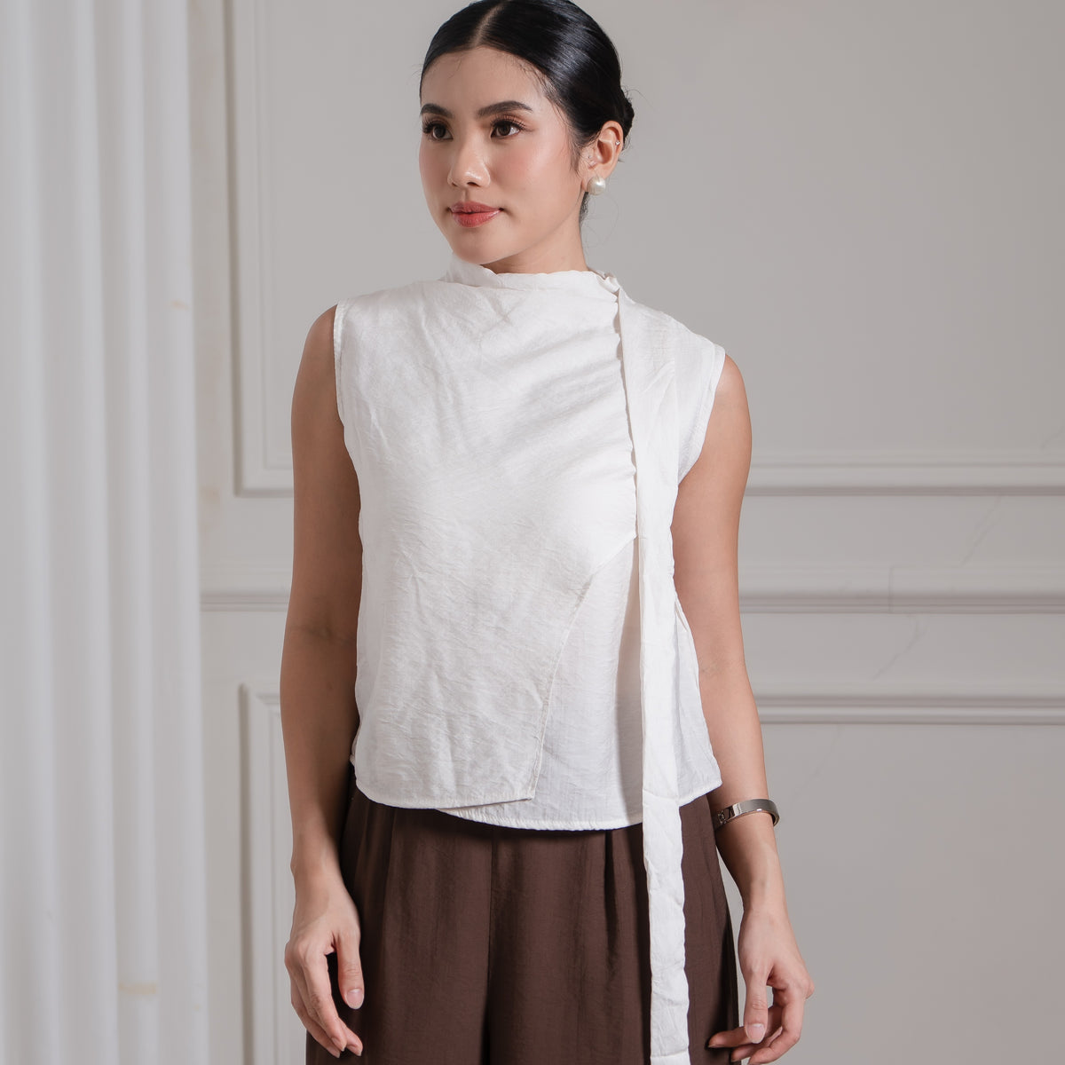 Elira Pleated Top