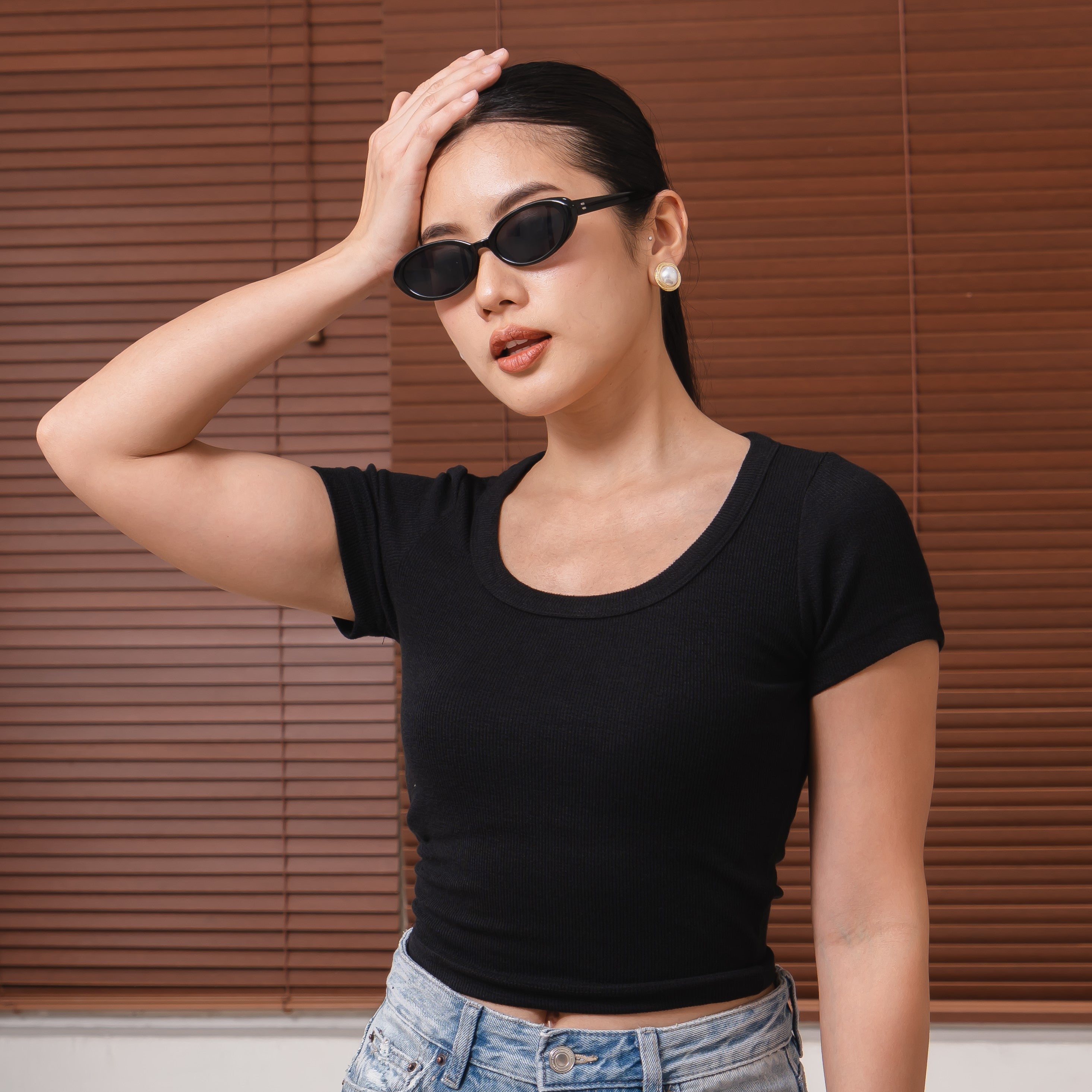 Aqilla Uneck Top