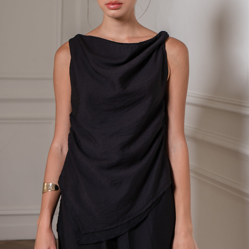 Zaira Sleeveles Top