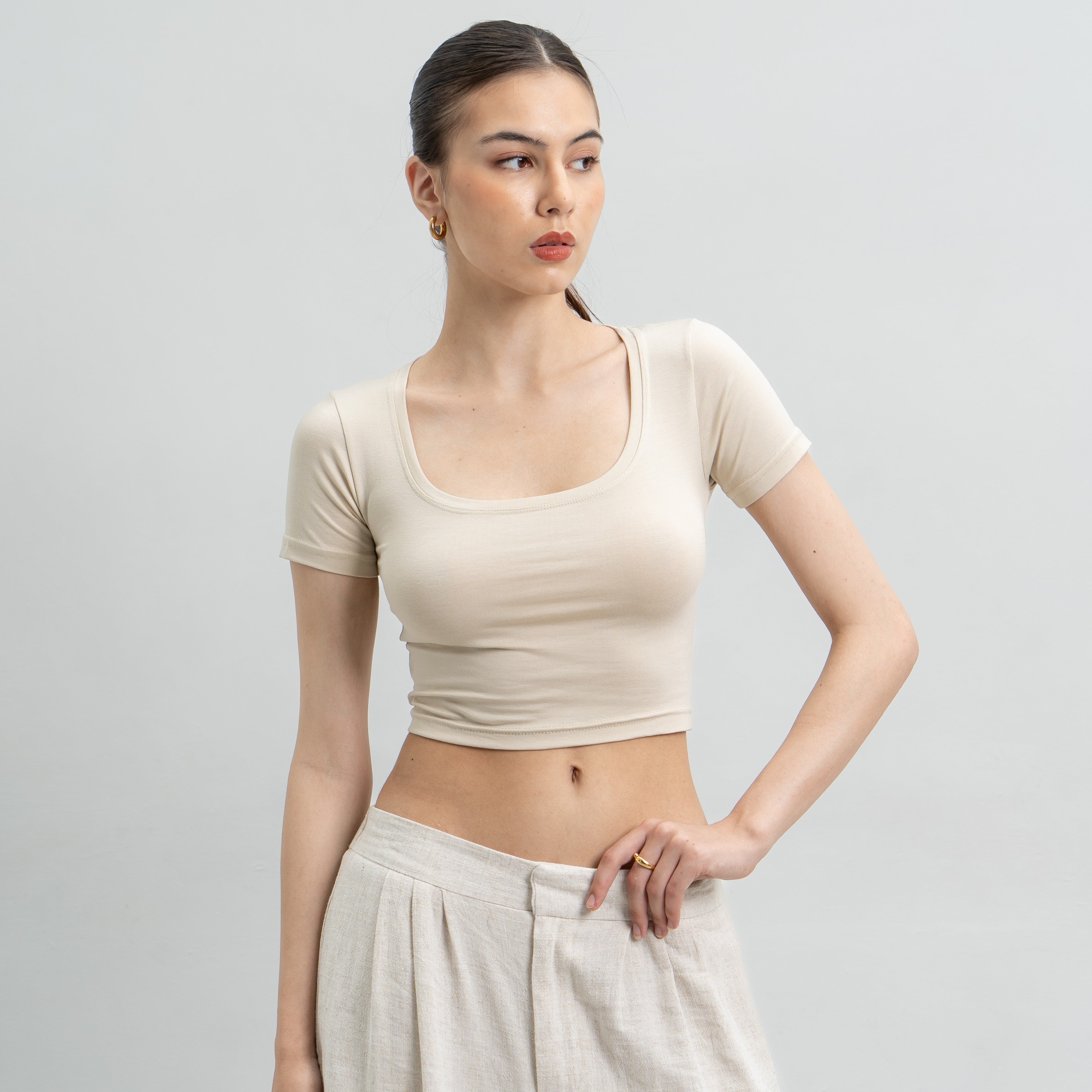 Ciara Uneck Crop Top