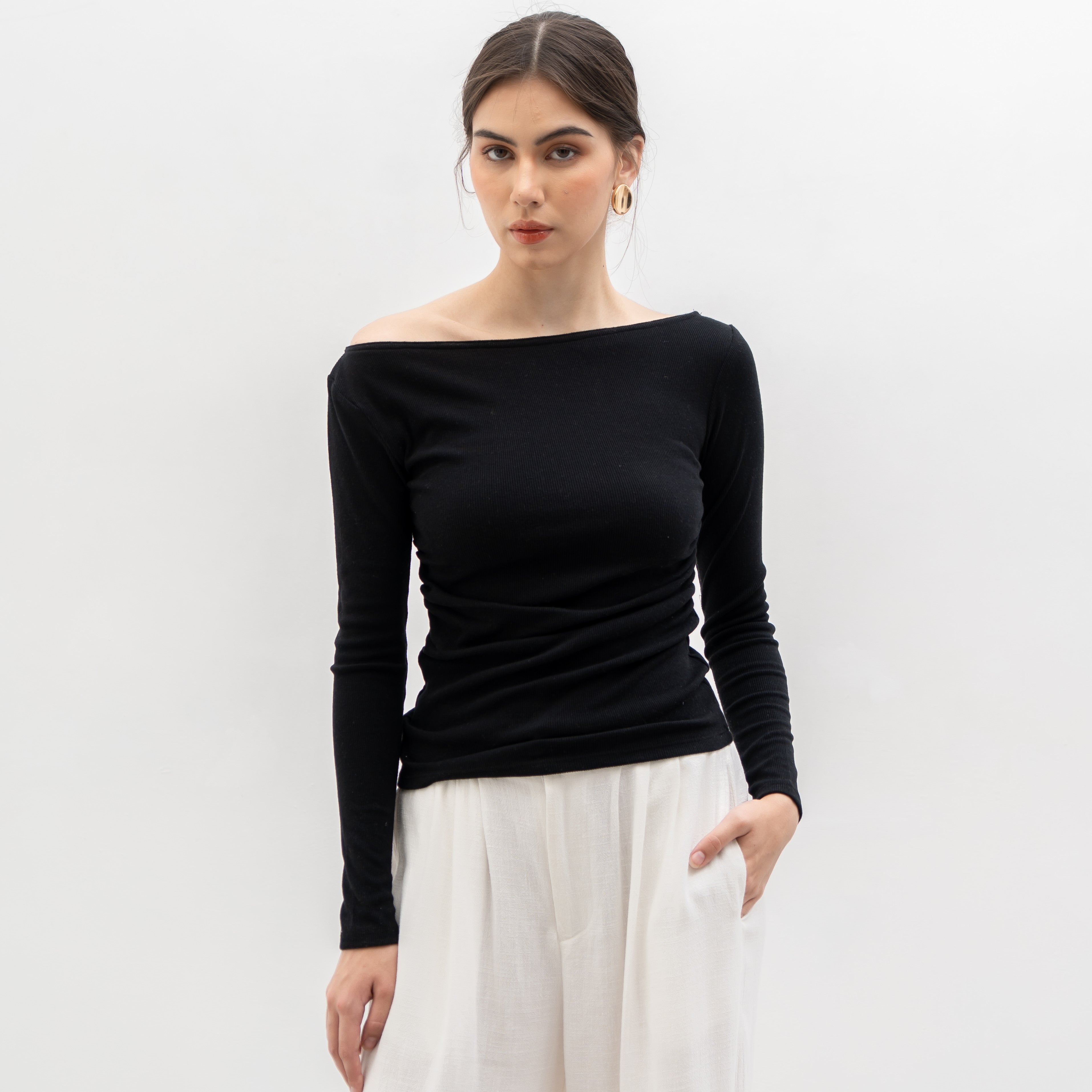 Leya Sabrina Longsleeve